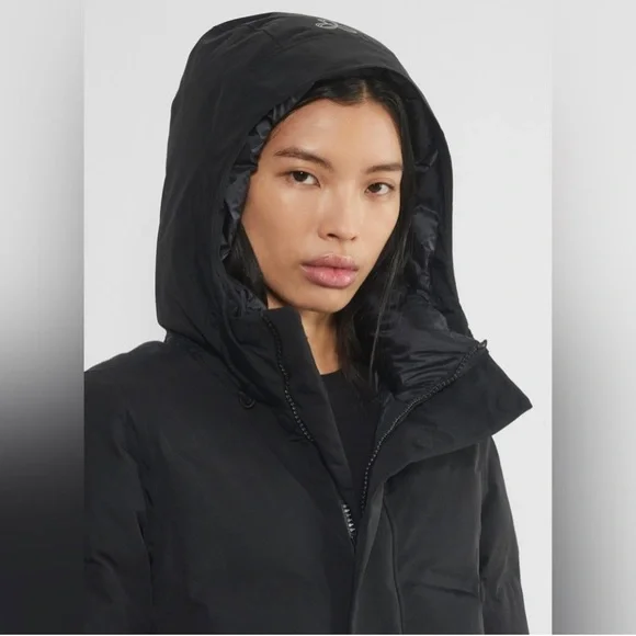 New Aritzia Tna The Powder Dri Parka™ long Black Insulated Jacket Sz S - Picture 9 of 17